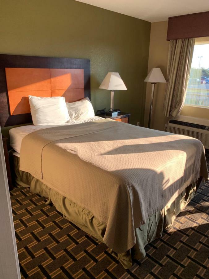Relax Inn Heth Shell Lake Extérieur photo